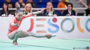 jr sfe02387 copia simone ferraro ph